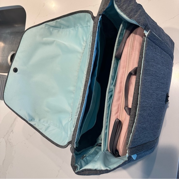 Hie Grovia v. 1 Diaper Bag in Gray/Blue + Pink Changing Pad/Case for Wipes - Picture 15 of 16